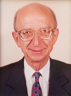 Erdal İnönü