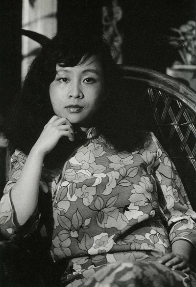 李昂