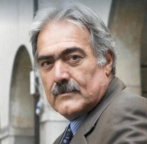 Marcello Flores