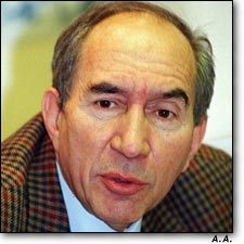 Altan Öymen