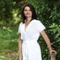 Laura Carter