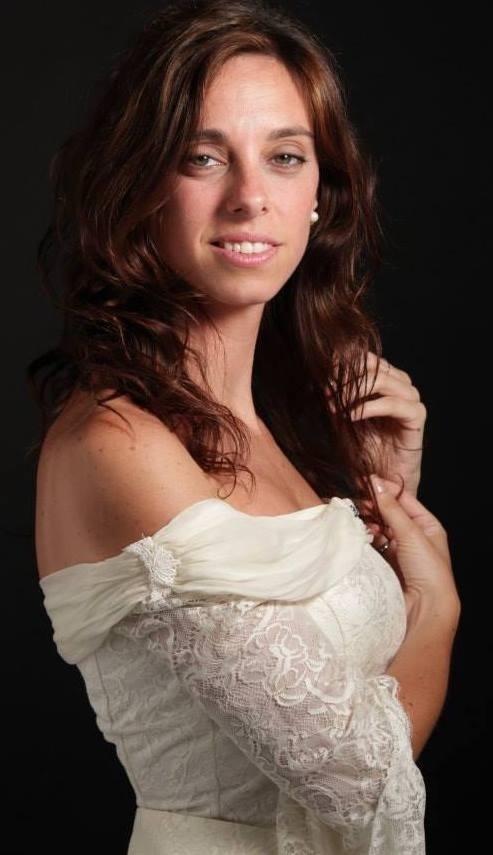 Tania A. Alcusón