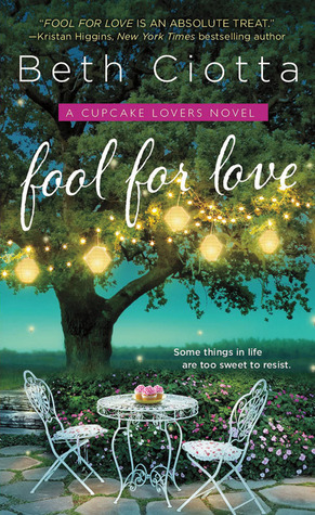 Cupcake Lovers book cover 1