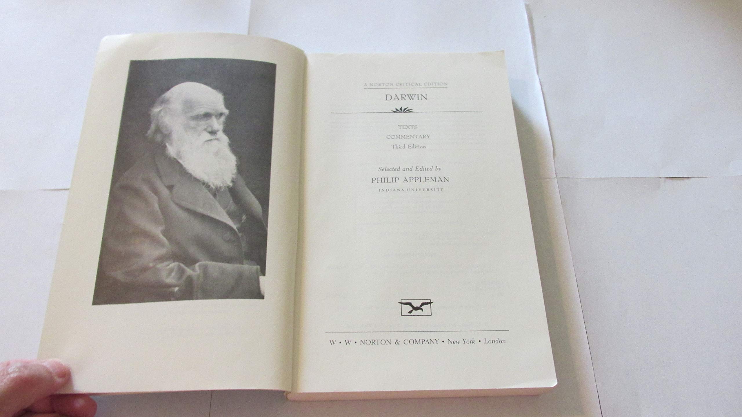 Darwin Texts Commentary Third Edition book cover