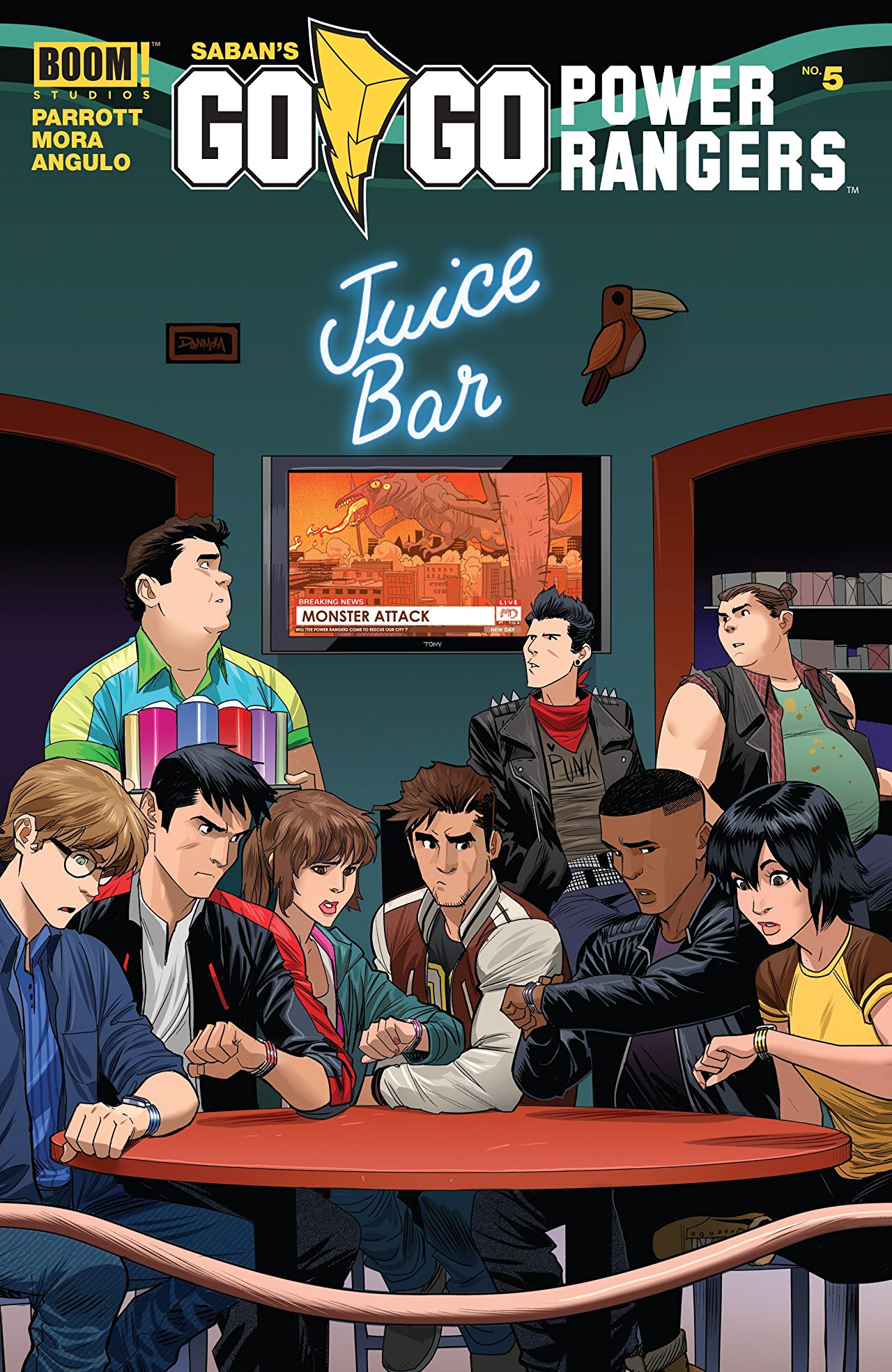 Saban's Go Go Power Rangers (Single Issues) book cover 2