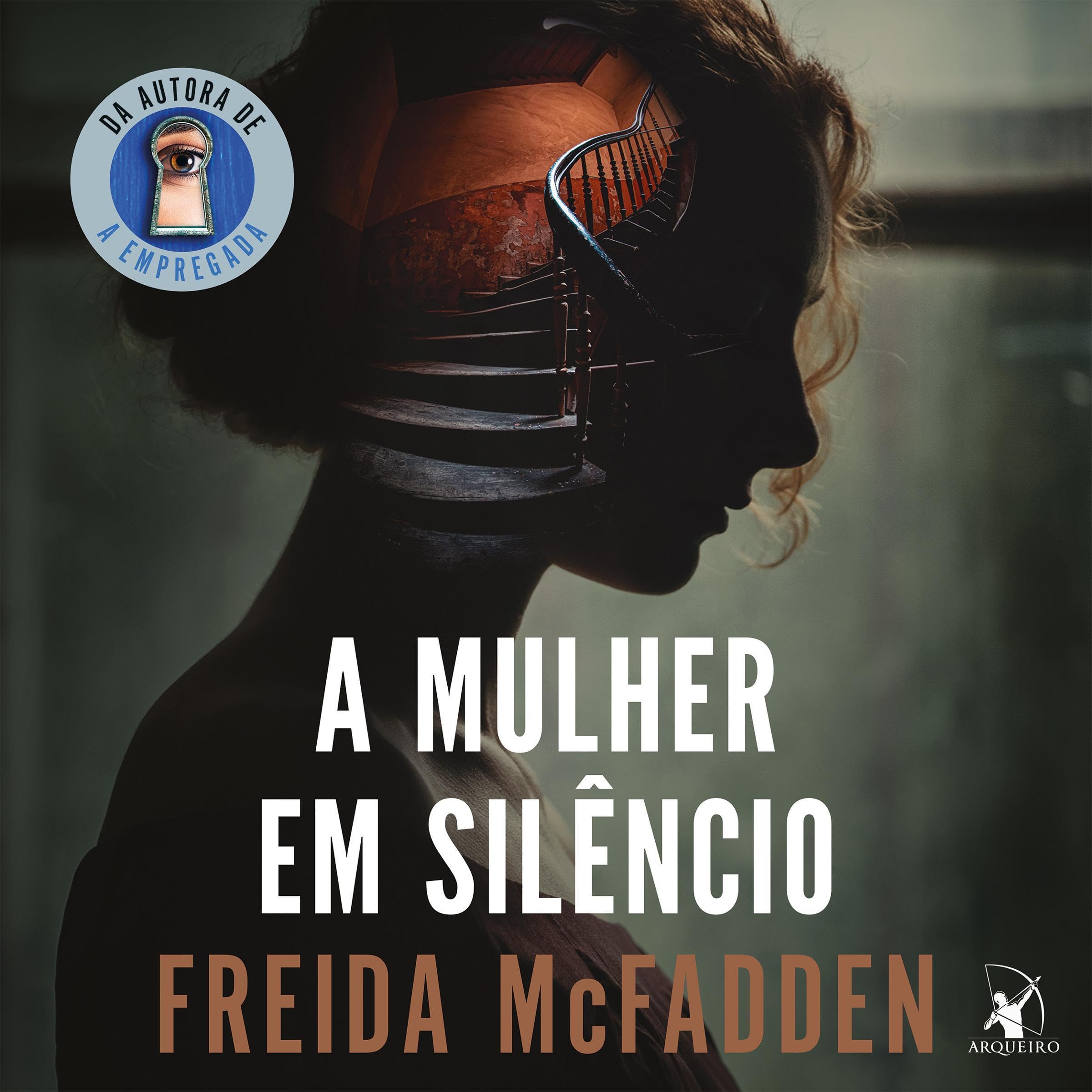 A mulher em silêncio book cover