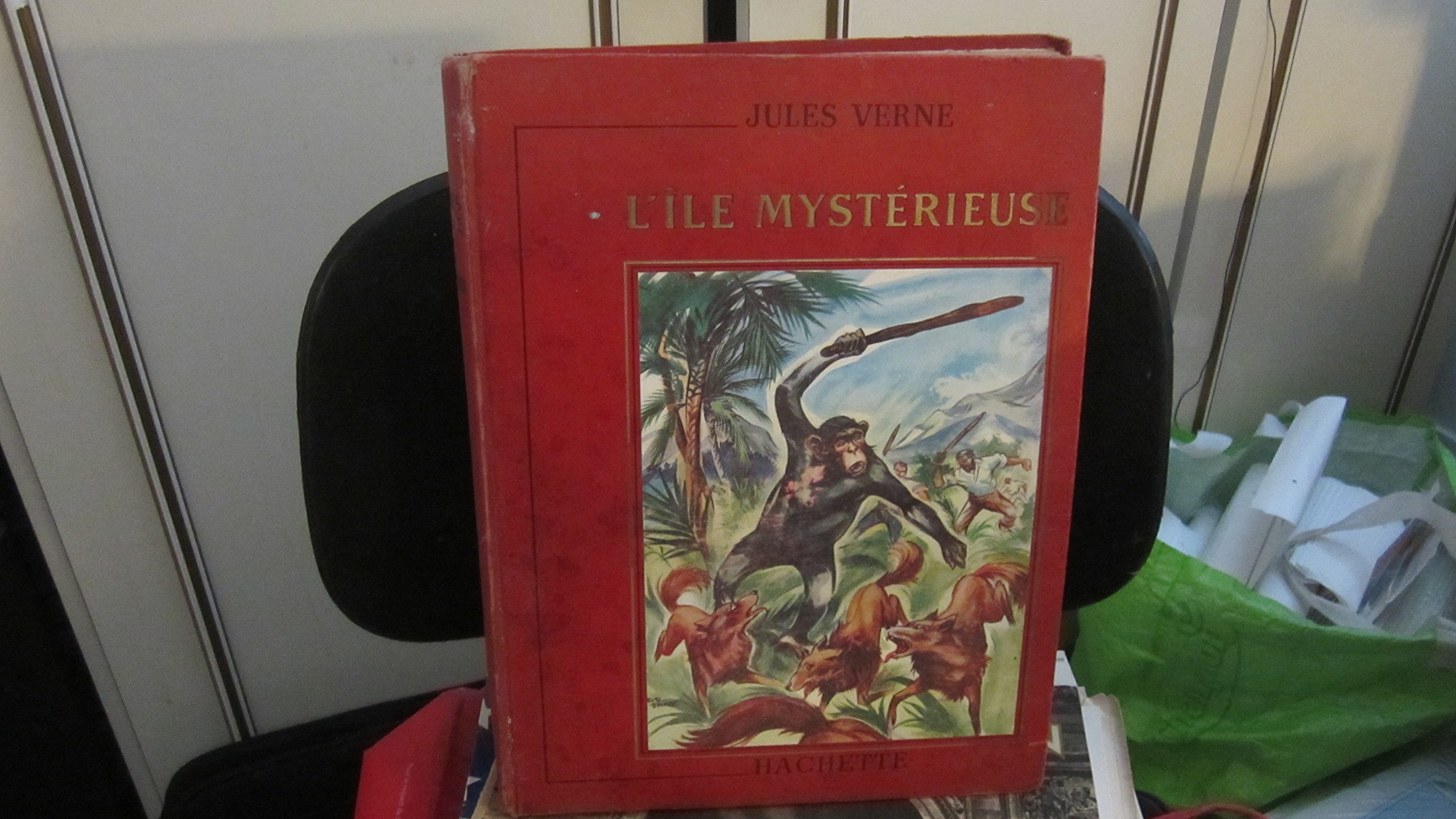 The Mysterious Island book cover