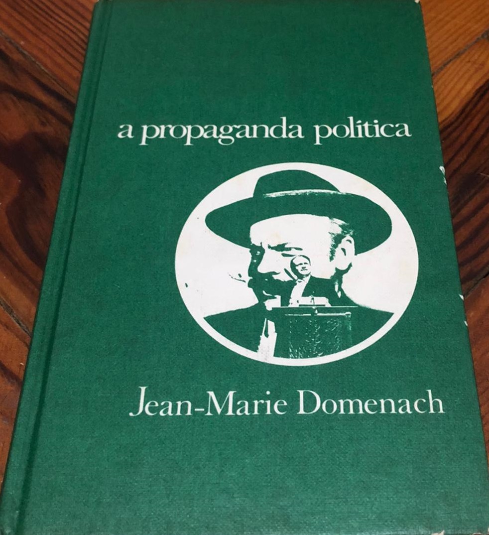 A Propaganda Política book cover